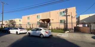 6126 Fulton Ave Gallery 16