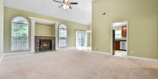 Dog Friendly Three Bedroom with Bonus! Gallery 5