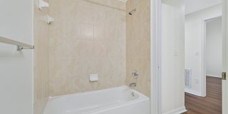 ~2 bed/2 bath UPDATED condo at The Cove on Six Mile Gallery 20