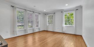 Beautifully maintained and move-in ready 4BR home with a basement Gallery 51