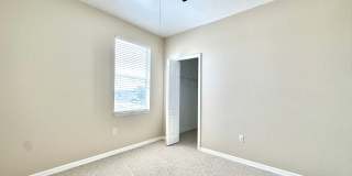 SPACIOUS 5-BEDROOM POOL HOME IN NORTH PORT Gallery 48
