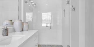 88 Peachtree Memorial Drive NW Gallery 25