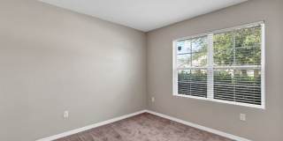 Sunny, Move-In Ready 4-Bed Home in Winter Haven with Modern Finishes and Two-Car Garage Gallery 5