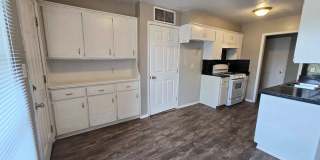 Charming 4 Bedroom Home Near Tinker AFB Gallery 7