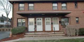 482 Broad Avenue Gallery 1