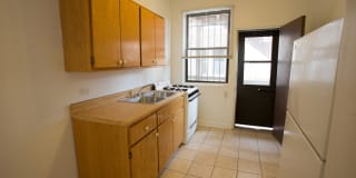 5416 S. Woodlawn Avenue Gallery 20