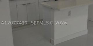 1943 71st St Gallery 10