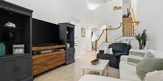 1945 Bridgepointe Circle Gallery 1