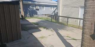 3 BD / 2 BA Unfurnished - One block to the beach Gallery 8