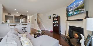 Stylish and Spacious 3bd/2.5ba Townhome w/ Garage in SE Durham! Gallery 11