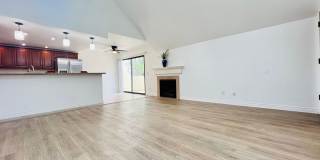 Beautifully Vista Upgraded Upstairs Corner Condo Gallery 16