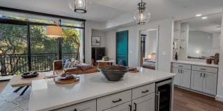 NOVEL River Oaks by Crescent Communities Gallery 9