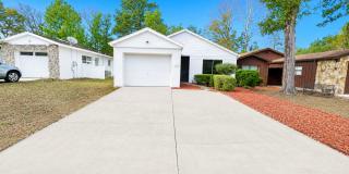 Adorable 2BD/2BTH Home in Golf Course Community! Gallery 1