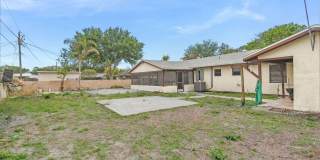 325 NW Rebecca Avenue Gallery 26