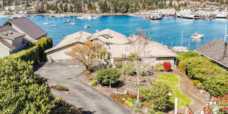 Furnished Bainbridge Island Waterfront Home with Incredible Views Gallery 4