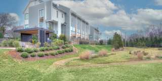 Welcome to 2737 Shenandoah Ave – a modern townhome for rent in Charlotte located in the highly sought-after Chantilly neighborhood Gallery 30