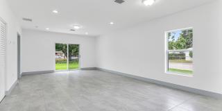2360 Nw 14th St Gallery 6
