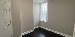 East Baltimore 2 Bedroom w/Den 1.5 Bathroom Gallery 19