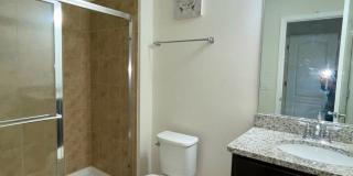 Spacious 5-Bed / 4.5-Bath Townhome w/ Private Pool & Sundeck in Gated Oakmont at Solterra Near Disney Gallery 28