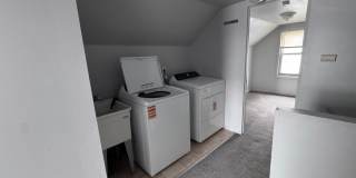 Spacious 4-Bed, 1-Bathroom Warren Rental – Fully Equipped Kitchen, In-Unit Laundry & 2-Car Garage Gallery 13