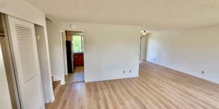 4 BR/2.5 BA/4 PK/Available May 1 Gallery 3