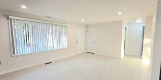 North Seattle/ Shoreline 2 Bedroom + Bonus Room 1BA House Gallery 4