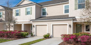 Like new 3/2.5 Townhome Gallery 3