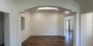 Spacious 3BD/2.5BA Home in Bakersfield's 93311 — HOA Community, Pool, Fireplace, Garage & Small Pets Welcome! Gallery 9