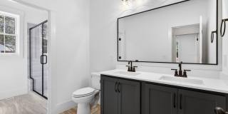 1625 N Main Street Gallery 44