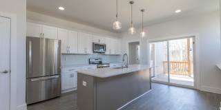 3 Beds 2.5 Baths Single-Family Urban Home Gallery 11