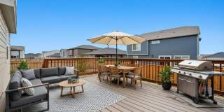 Beautiful Birght & Open 4 Bedroom Home | Bonus Room + Private Deck Gallery 1