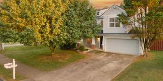 **BE THE LUCKY ONE TO LIVE IN THIS UPDATED NASHVILLE/ BELLEVUE HOME** Gallery 4