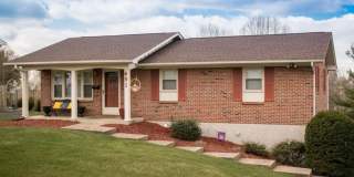 Charming 3BR House in Bristol Gallery 1