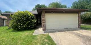 Cozy House 3 bed 2 bath 2 car garage looking for you! Located in desired southeast Springfield neighborhood! Gallery 1