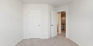 42482 DOGWOOD GLEN Square Gallery 25