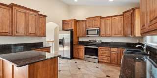 Beautiful Woodridge Home Gallery 14