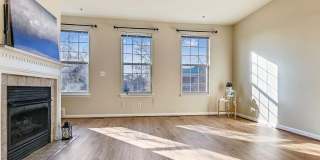 Resort-Style High View Townhome with 2-Car Garage, Private Office & Walkable Hunt Valley Location Gallery 11