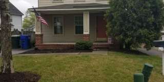 Beautiful 3 Bedroom in Quiet Neighborhood Gallery 1