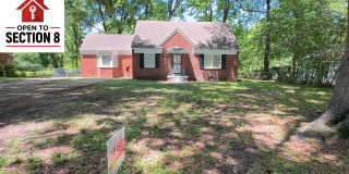 Beautifully Updated 4 bedroom 2 bath Gallery 1