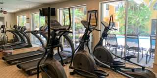 Beautiful large studio unit updated flooring, balcony with a pool view! Gallery 9