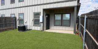 SPACIOUS 3BED/3/5BATH/2GARAGE TOWNHOME - 6040 24th Street Gallery 14
