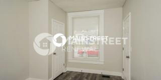 3618 Bank Street Gallery 11