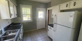 Three Bedroom East Hillside Home Gallery 9