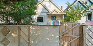 Highlands 3BR Rental – In-Unit Laundry, Storage & Outdoor Space Gallery 4