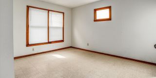 **For Lease: 908 E 31st St – Spacious 5‑Bedroom Historic Home in Central Kansas City** Gallery 17