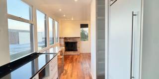 Tranquil & Spacious 2 BR/Den/ 1 BA Condo in the Central Richmond District Tranquil & Spacious 2 BR/Den/ 1 BA Condo in the Central Richmond District Gallery 5