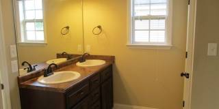 Experience Southern Comfort: Charming 3 Bed/2 Bath Home in Valdosta, GA Gallery 8