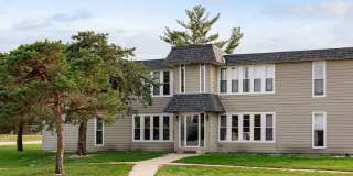 Large 3 Bedroom Apartments PET FRIENDLY! Gallery 172