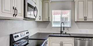 Stunning 4-bedroom, 3-bathroom House Gallery 18