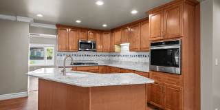 Fully Updated 1912 Audubon Charmer - 5BR/3BA with Hardwoods, Chef's Kitchen & Finished Basement! Gallery 11